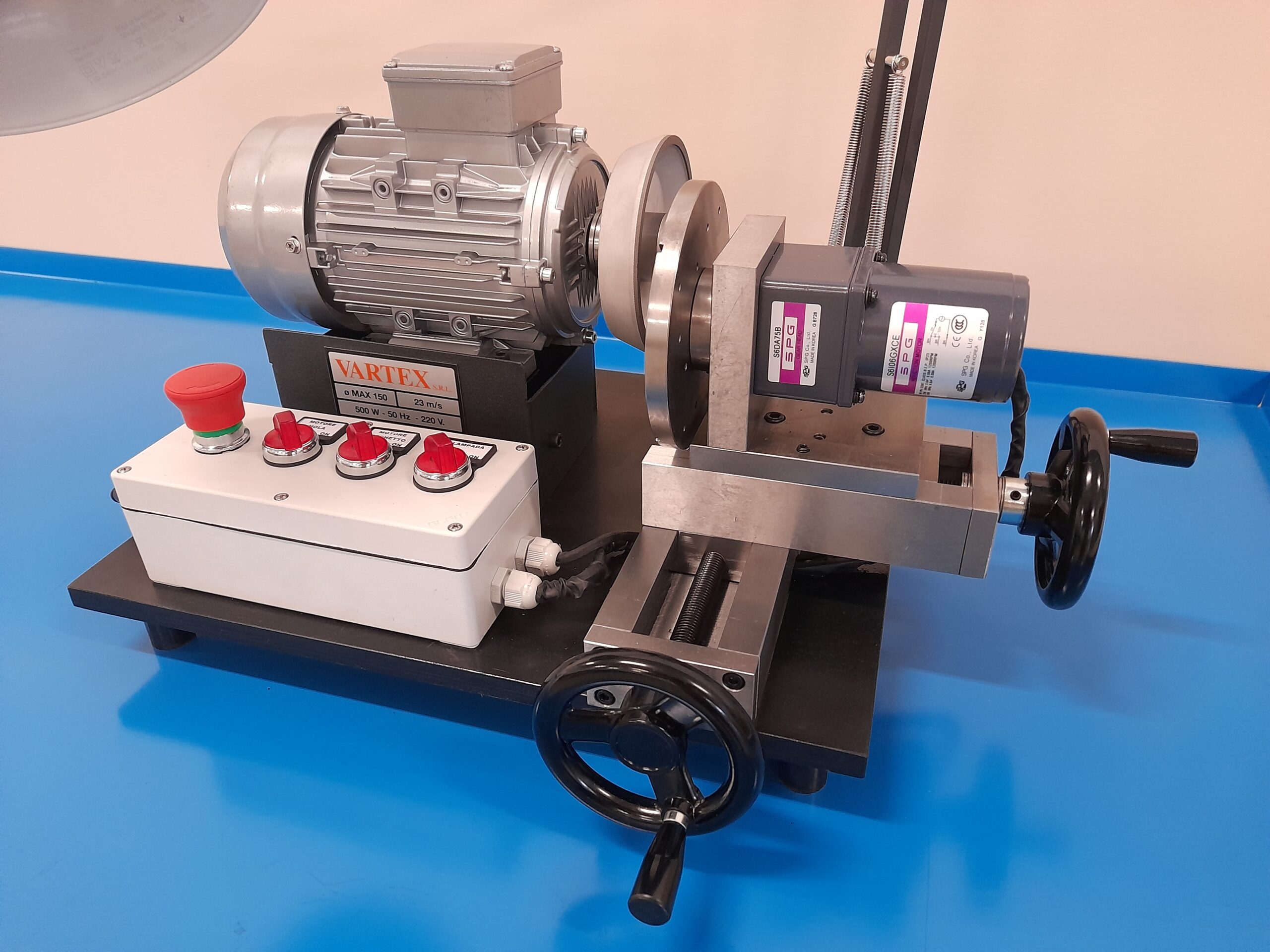 Macchina affilatrice per seghette e coltellini Macchina